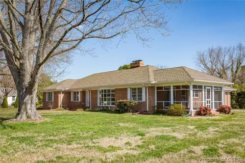 3641 Weems Rd, Weems, VA 22576 photo 1