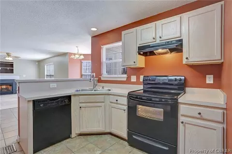12 Battle Rd, Hampton, VA 23666 photo 5