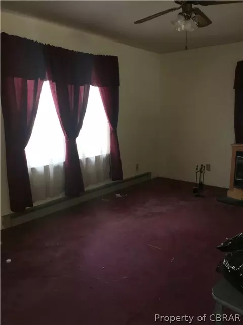 4912 Fletcher Rd, Gloucester, VA 23061 photo 2
