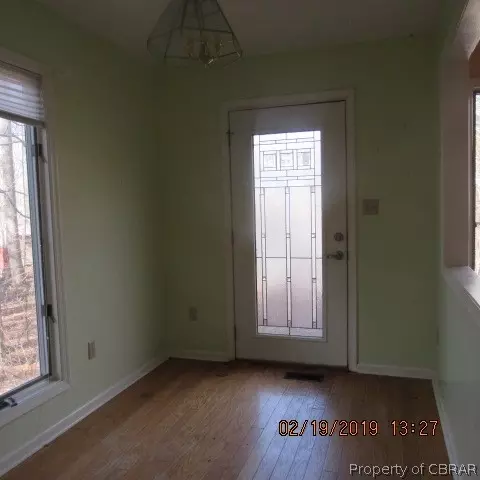 7158 Deacon Rd, Gloucester, VA 23061 photo 14