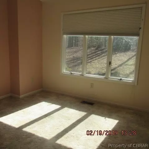 7158 Deacon Rd, Gloucester, VA 23061 photo 23