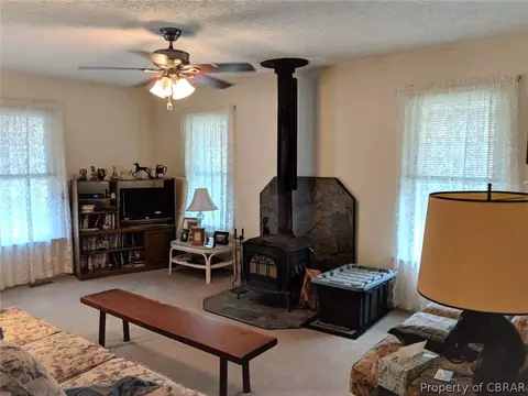 7707 Curtis Dr, Gloucester, VA 23061 photo 5