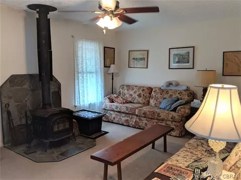 7707 Curtis Dr, Gloucester, VA 23061 photo 4