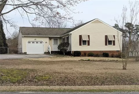 7707 Curtis Dr, Gloucester, VA 23061 photo 3