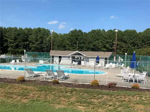 7859 Sunset Dr #4E, Hayes, VA 23072 photo 18