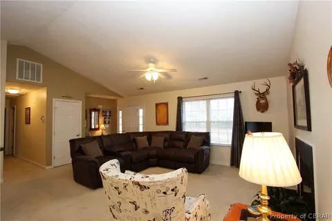 4887 Turks Ferry Rd, Gloucester, VA 23061 photo 8