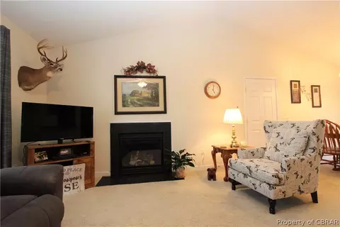 4887 Turks Ferry Rd, Gloucester, VA 23061 photo 4