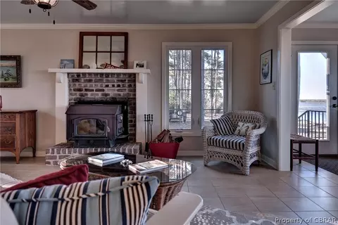 5419 Mobjack Rd, Gloucester, VA 23061 photo 4