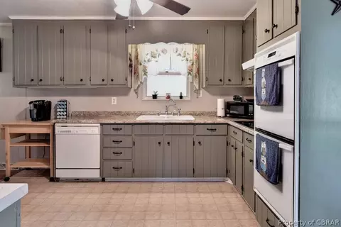 7554 Creeks End Rd, Gloucester, VA 23061 photo 15