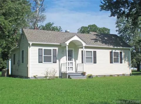 46 Carters Cove Dr, Weems, VA 22576 photo 2