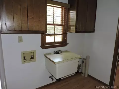 6643 John Smith Ln, Hayes, VA 23072 photo 11
