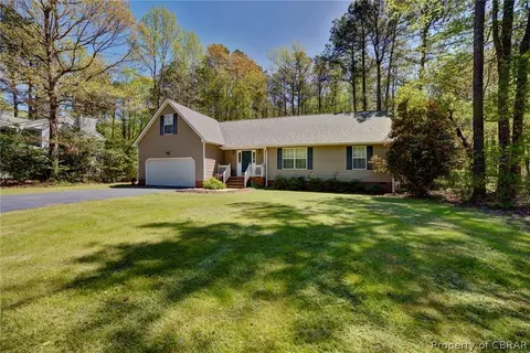 4575 Bufflehead Dr, Gloucester, VA 23061 photo 2