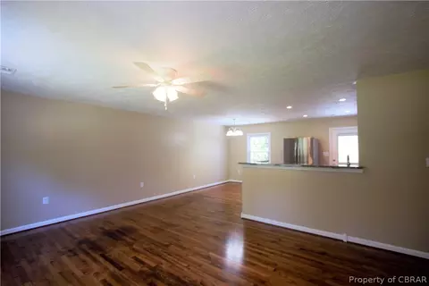 5273 Paige Rd, Gloucester, VA 23061 photo 2
