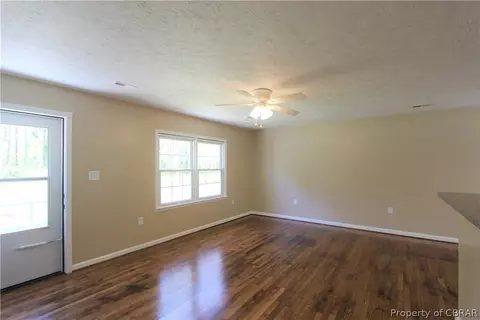 5273 Paige Rd, Gloucester, VA 23061 photo 3