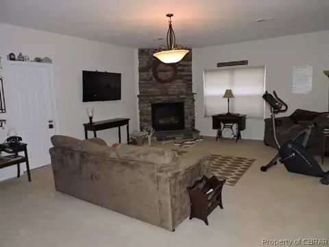6200 Ruth Dr, Gloucester, VA 23061 photo 5