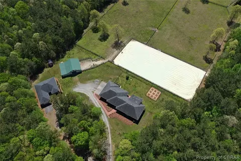 5472 Kings Dr, Gloucester, VA 23061 photo 1