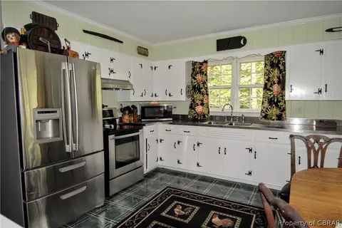 441 Berkeley Forest Rd, Weems, VA 22576 photo 13