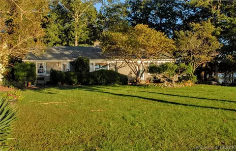 441 Berkeley Forest Rd, Weems, VA 22576 photo 5