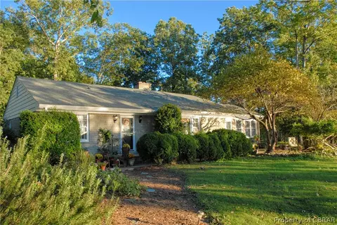 441 Berkeley Forest Rd, Weems, VA 22576 photo 1