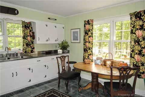441 Berkeley Forest Rd, Weems, VA 22576 photo 12