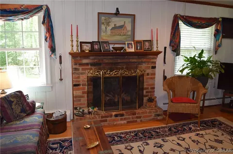 6586 Francis St, Gloucester, VA 23061 photo 12