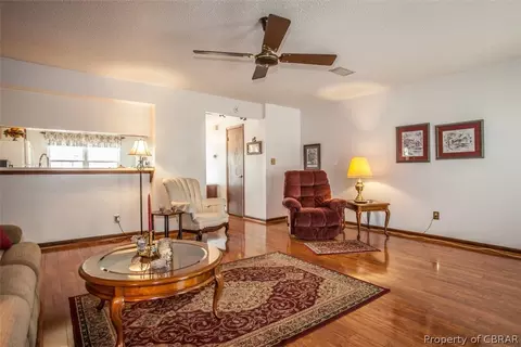 530 Hollomon Dr, Hampton, VA 23666 photo 10