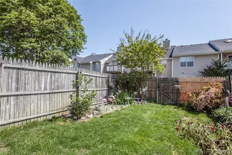 530 Hollomon Dr, Hampton, VA 23666 photo 22