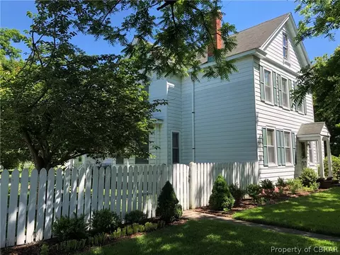 427 8th St, West Point, VA 23181 photo 2