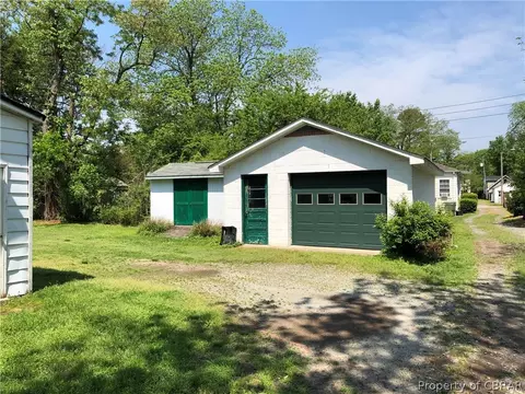 427 8th St, West Point, VA 23181 photo 3
