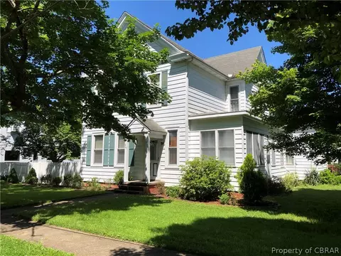 427 8th St, West Point, VA 23181 photo 1