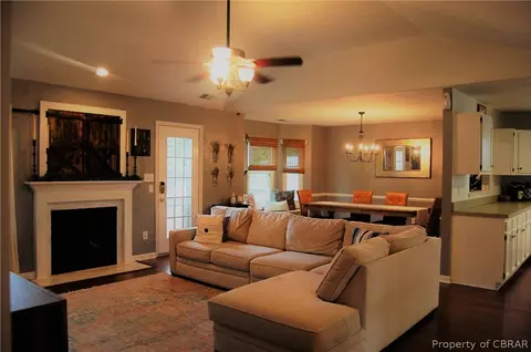 121 Treslyn Trce, Hampton, VA 23666 photo 6