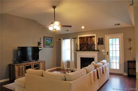 121 Treslyn Trce, Hampton, VA 23666 photo 7