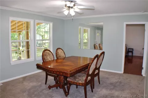 8412 Waverley Ln, Gloucester, VA 23061 photo 9