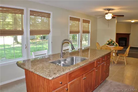 8412 Waverley Ln, Gloucester, VA 23061 photo 17