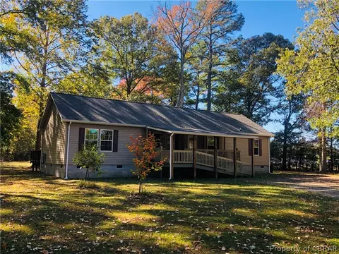 8412 Waverley Ln, Gloucester, VA 23061 photo 4