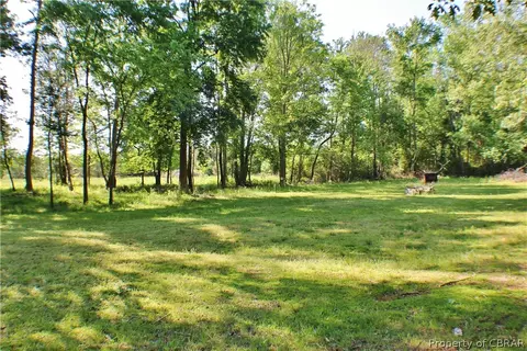 8412 Waverley Ln, Gloucester, VA 23061 photo 5