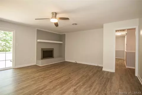 4475 Aberdeen Dr, Gloucester, VA 23061 photo 8