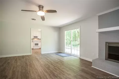 4475 Aberdeen Dr, Gloucester, VA 23061 photo 7