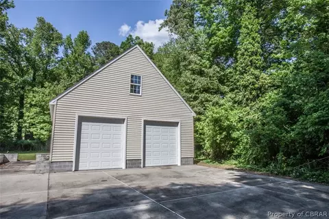 4475 Aberdeen Dr, Gloucester, VA 23061 photo 2