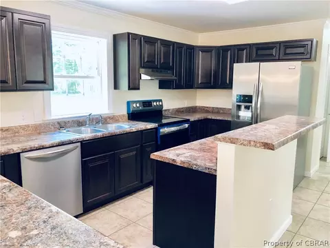 28 Hartfield Grn, Hartfield, VA 23071 photo 5