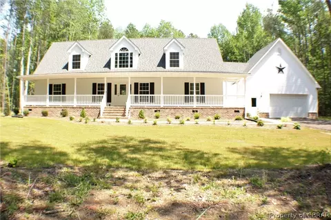 28 Hartfield Grn, Hartfield, VA 23071 photo 2