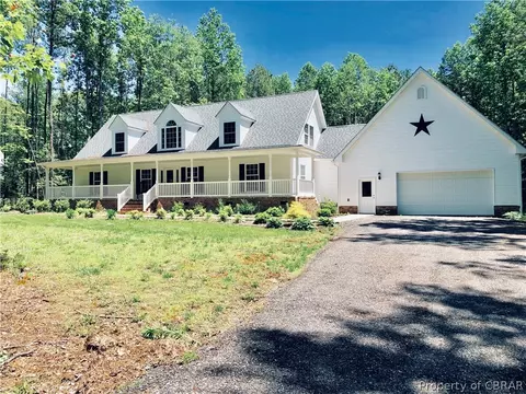 28 Hartfield Grn, Hartfield, VA 23071 photo 1