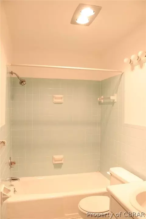 4 Pasadena Ct, Hampton, VA 23669 photo 11