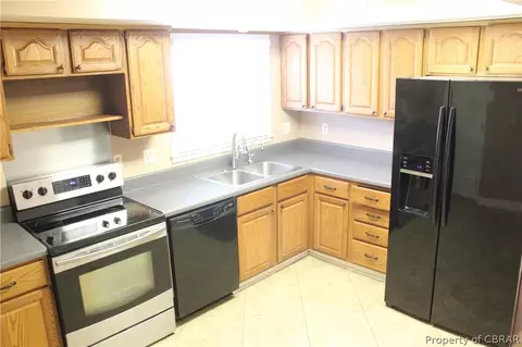 4 Pasadena Ct, Hampton, VA 23669 photo 6
