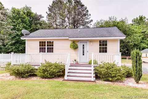 606 Johns Neck Rd, Weems, VA 22576 photo 1