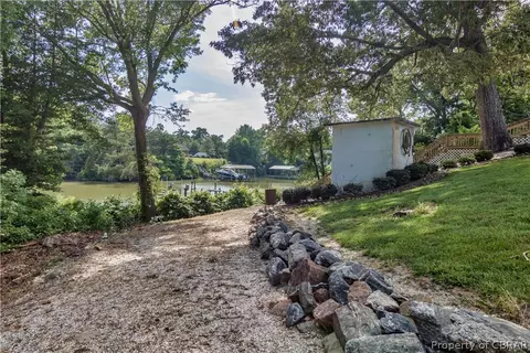 649 Plainview Rd, Topping, VA 23169 photo 28