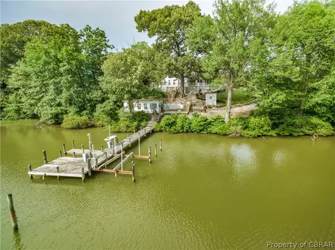 649 Plainview Rd, Topping, VA 23169 photo 4