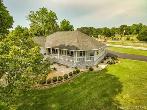 649 Plainview Rd, Topping, VA 23169 photo 3