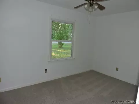 7602 Walnut Rd, Gloucester, VA 23061 photo 10