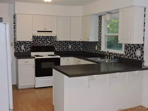 7602 Walnut Rd, Gloucester, VA 23061 photo 6